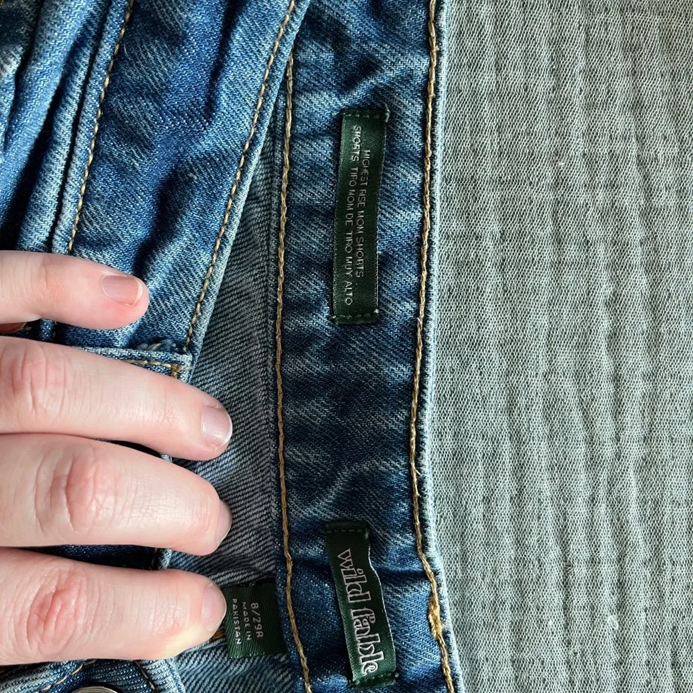 High-Waisted Denim Shorts with “Happy” Embroidered Detail - Picture 3 of 4